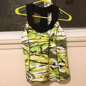 Bright work-out tank top, non-padded bra included